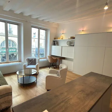 Honore Nest - Elegant 1br Unit In Saint-honore District Apartment